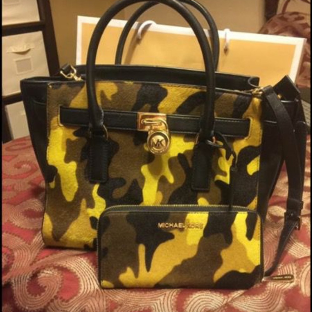 MK purse and wallet set